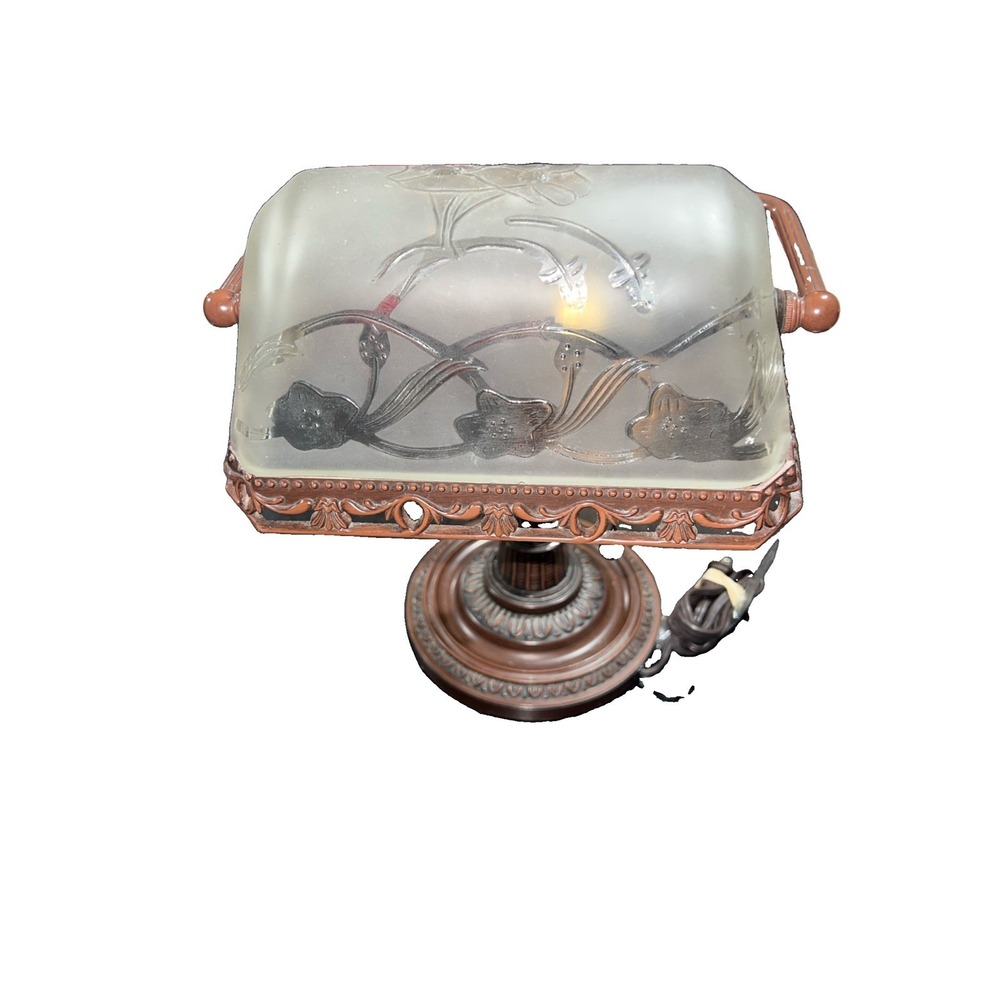 10/ Vintage table lamp for bankers in high quality frosted glass